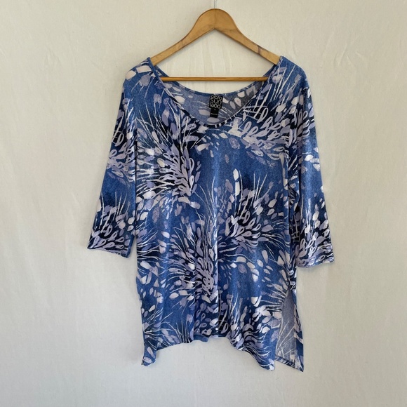 CLARA SUNWOO Women’s Size Large V-neck Blue Large Format Florals Tunic Top - Picture 5 of 5